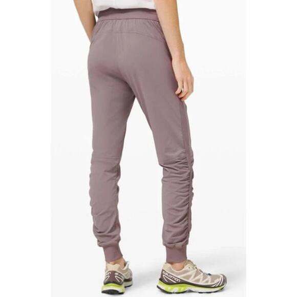 Lululemon Beyond the Studio Jogger Womens Size 8 Lunar Rock - Picture 3 of 10